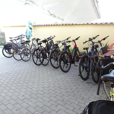 Alojamento de Acomodação e Pequeno-almoço Diána 3*