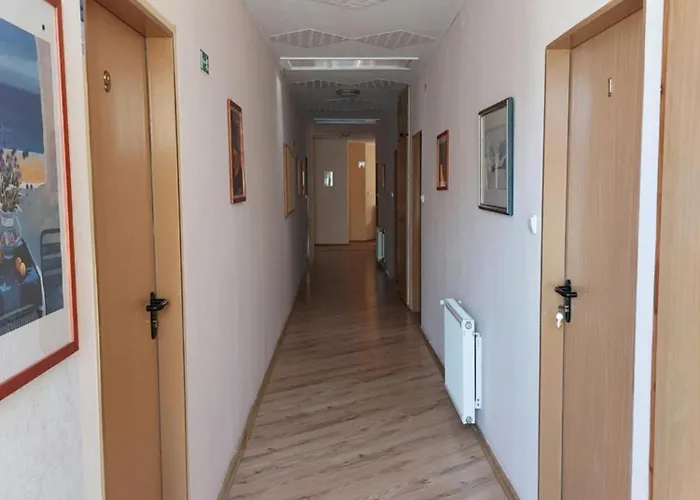 Alojamento de Acomodação e Pequeno-almoço Diána